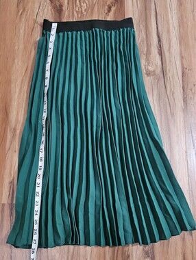 Emery Rose Pleated Emerald Green Midi Skirt Size Small